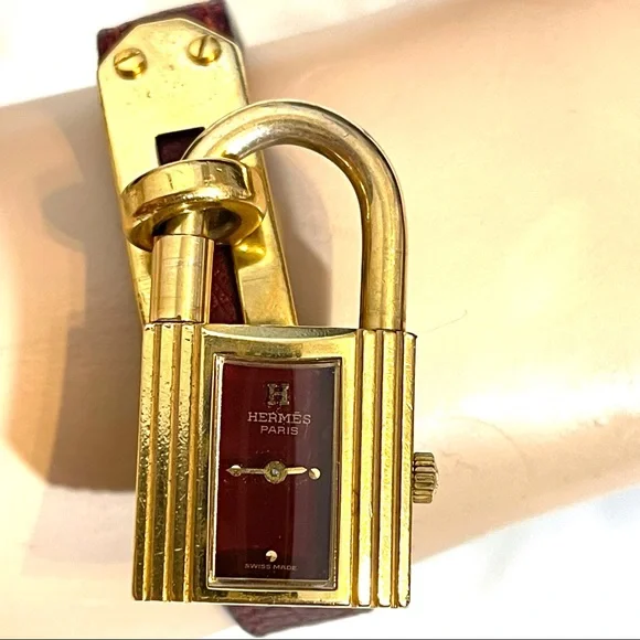 🍒Hermès Burgundy Kelly Watch